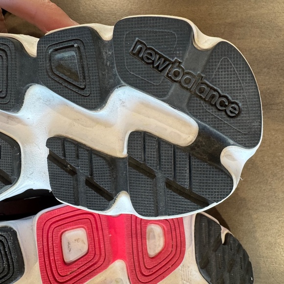 New Balance 675 V2 Running Sneaker - Picture 8 of 11